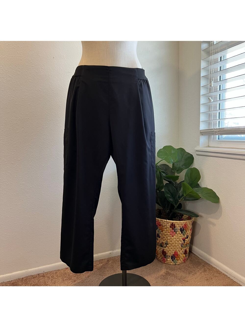 Black Recycled Material High Waited Cropped Art Studio Comfy Pants Size 2X